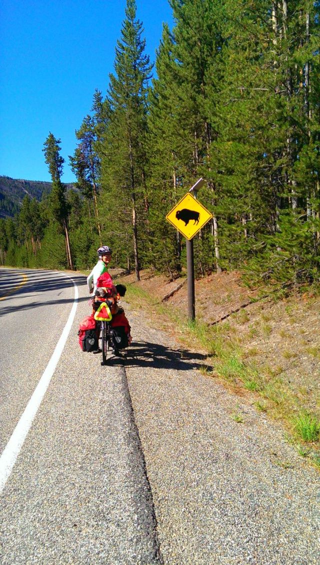 RIoXZPV6UYK-T1T-m-fpdIwjezgCDzxtIyaHF5g5jY8